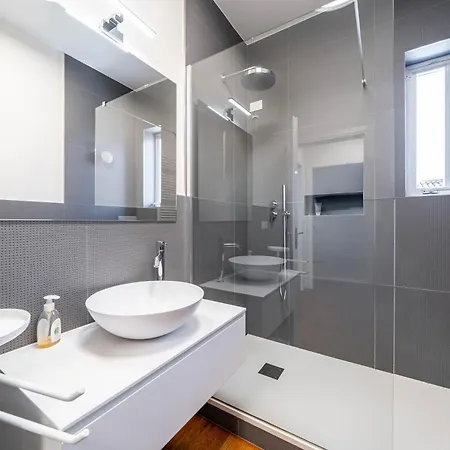Residenza Veronica Dietro L'arena Apartman *
