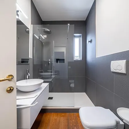 Residenza Veronica Dietro L'arena * Верона